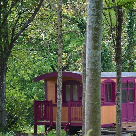 Le Camp Du Fauconnier 3*