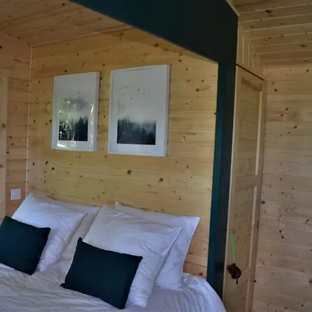 Le Camp Du Fauconnier ベッド・アンド・ブレックファスト