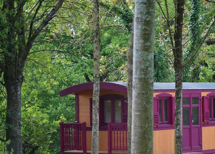 Le Camp Du Fauconnier 3*