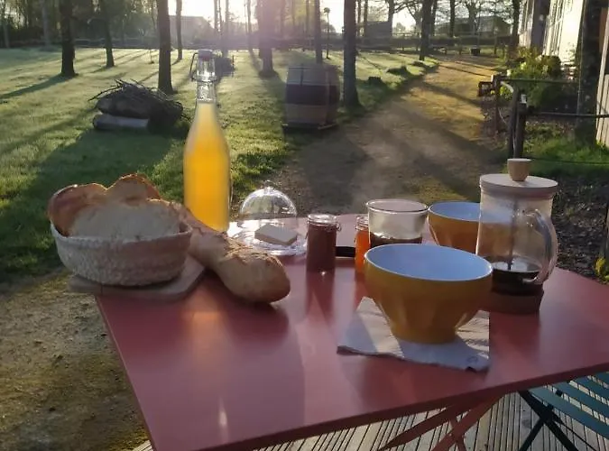 B&B Le Camp Du Fauconnier 3*